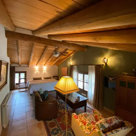 Valle Del Arroyo - - Solo Adultos Bed and breakfast Cortelazor