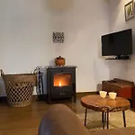 Valle Del Arroyo - - Solo Adultos Bed and Breakfast