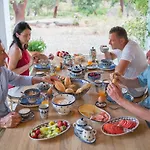 Valle Del Arroyo - - Solo Adultos Bed and Breakfast Cortelazor